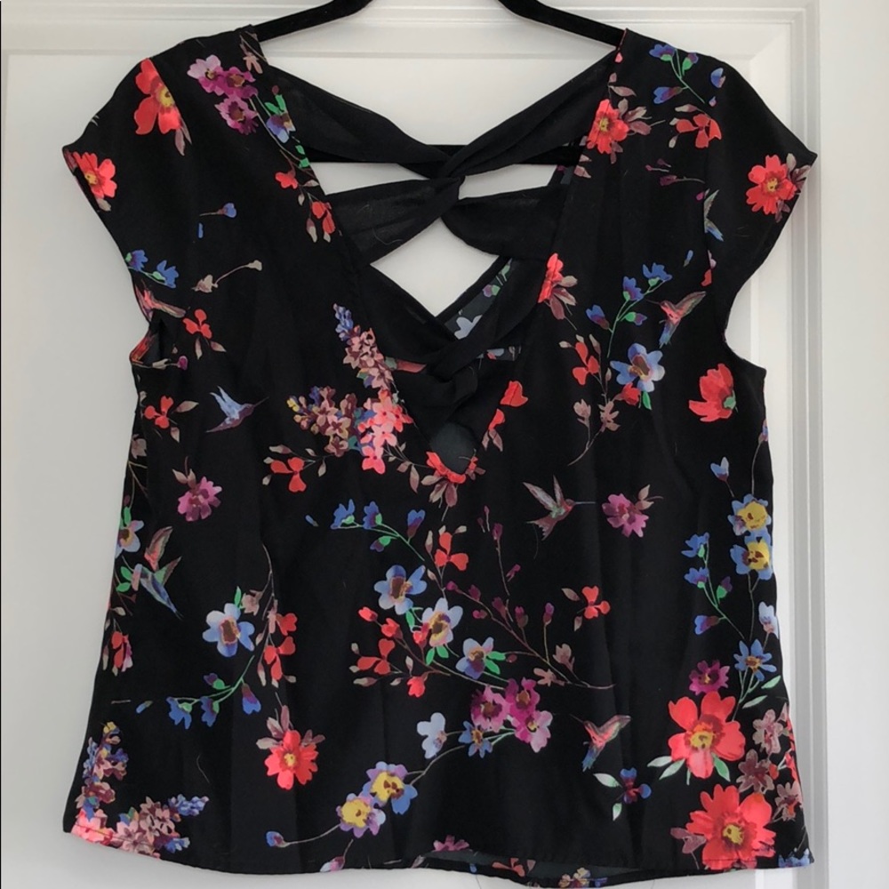 Floral top - Picture 2 of 2